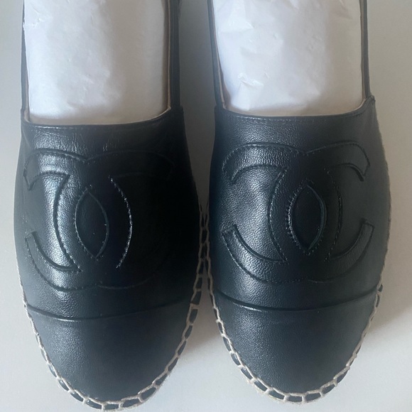 Brand new in box Chanel espadrilles. Size 38. - Picture 2 of 4